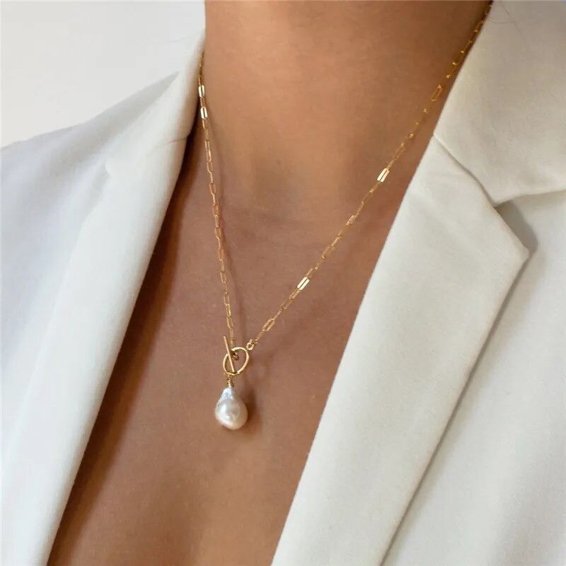 PEARL Toggle Clasp Necklace